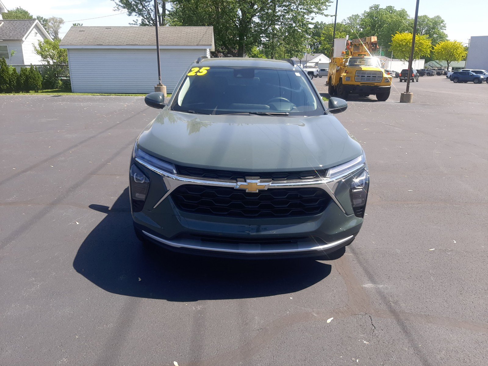 2025 Chevrolet Trax LT - Photo 8
