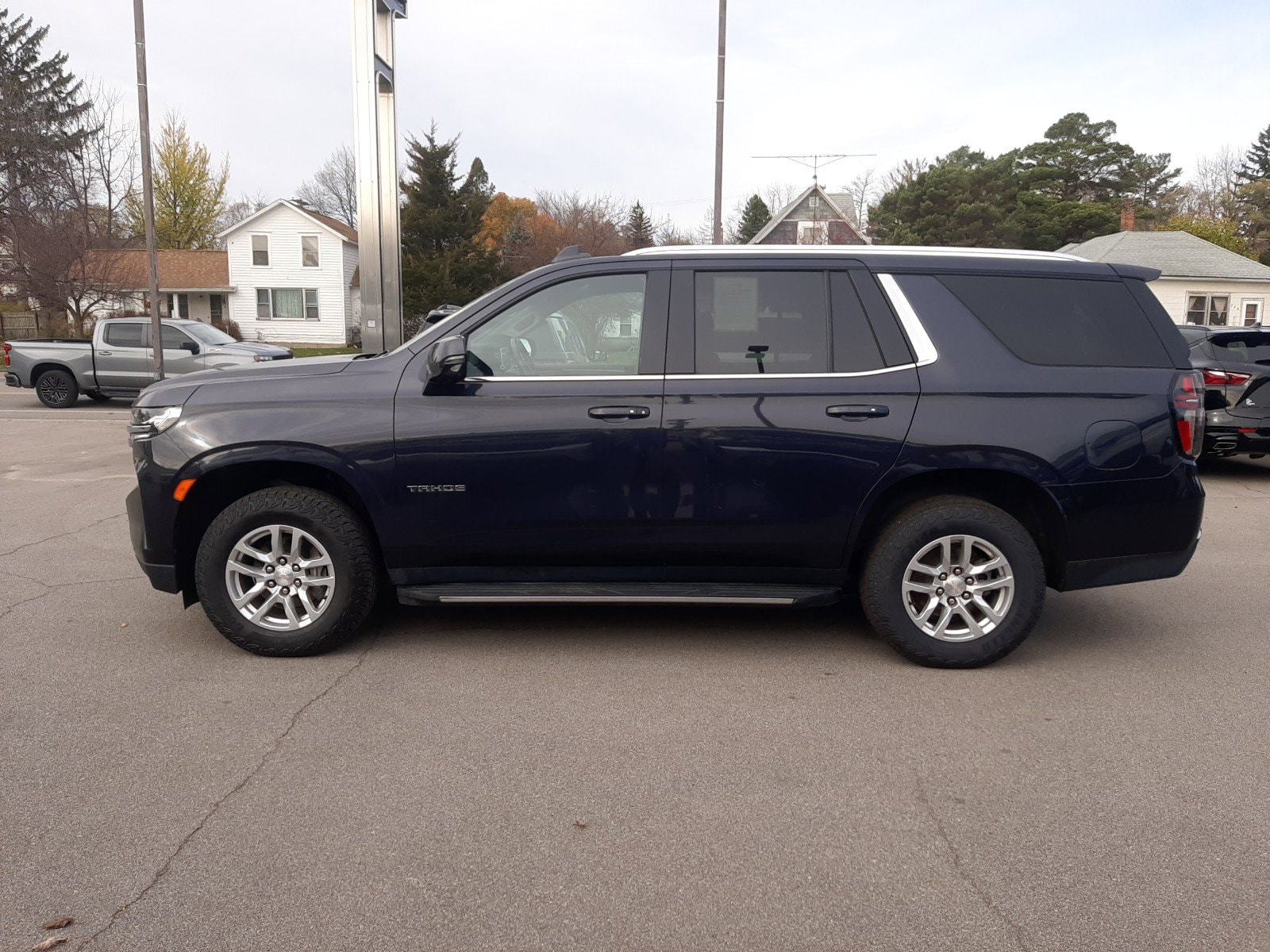 Certified 2022 Chevrolet Tahoe LT with VIN 1GNSKNKD3NR293631 for sale in Caro, MI