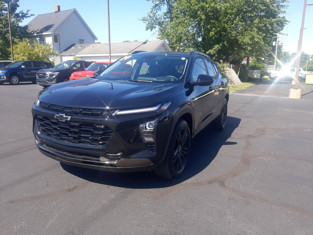 Used 2024 Chevrolet Trax Activ SUV