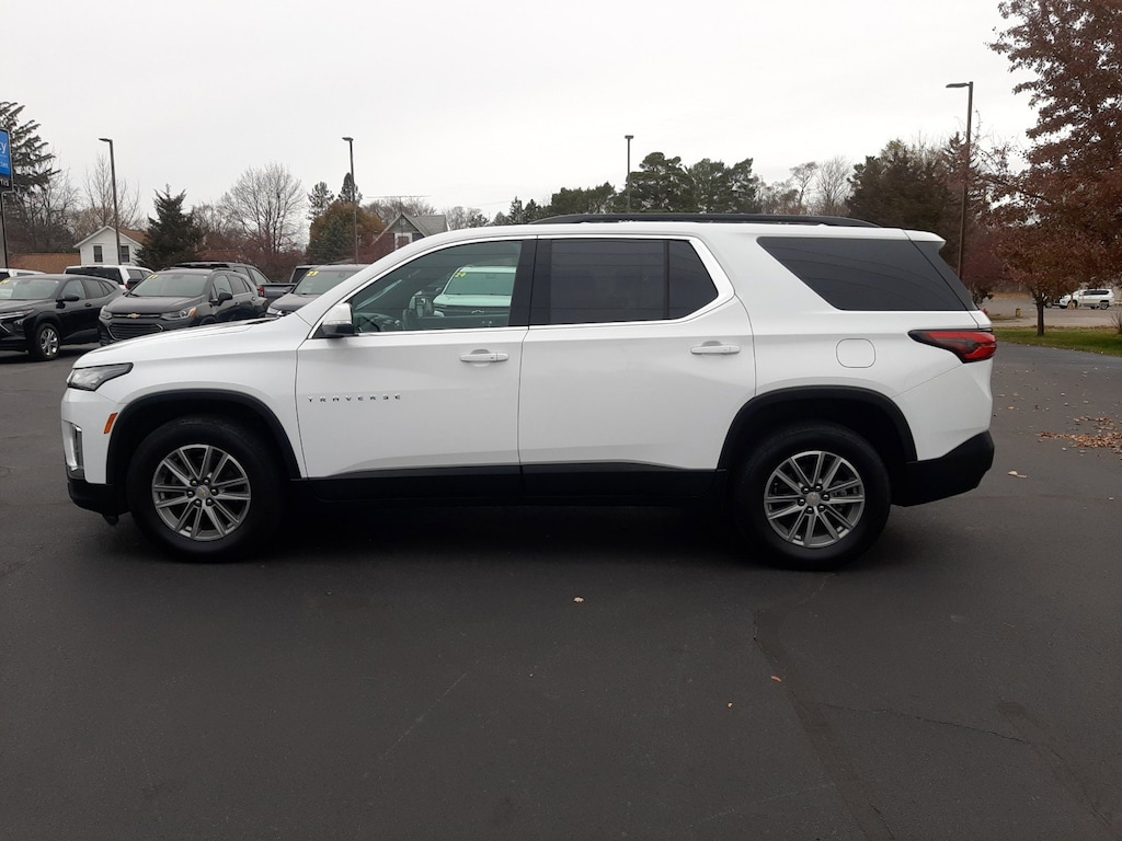 Used 2023 Chevrolet Traverse LT Cloth SUV