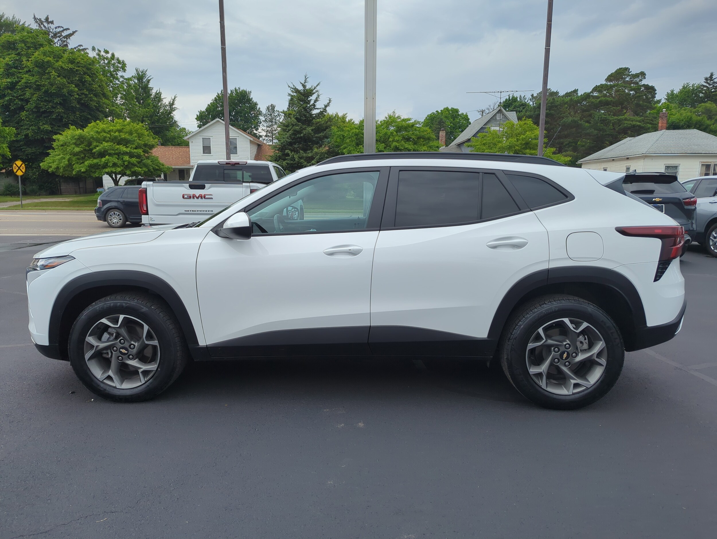 Used 2024 Chevrolet Trax LT with VIN KL77LHE25RC004763 for sale in Caro, MI