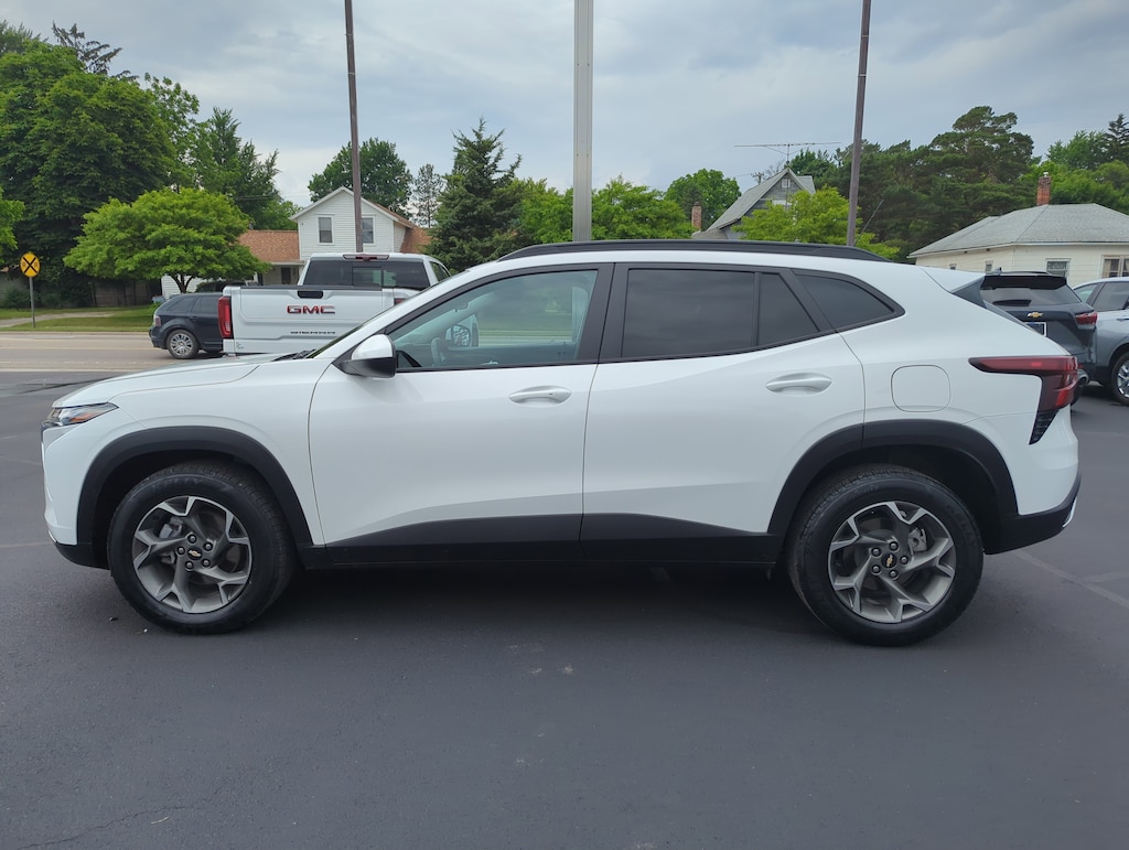 Used 2024 Chevrolet Trax LT SUV