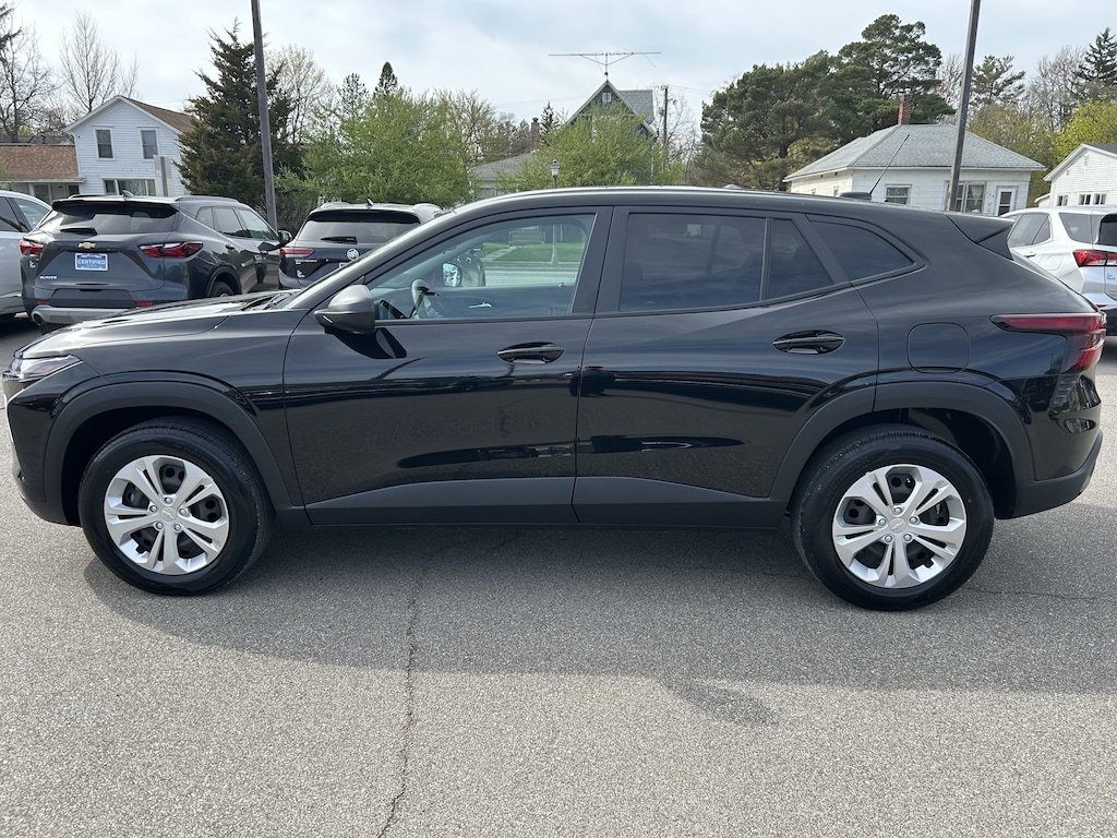 Used 2024 Chevrolet Trax LS SUV