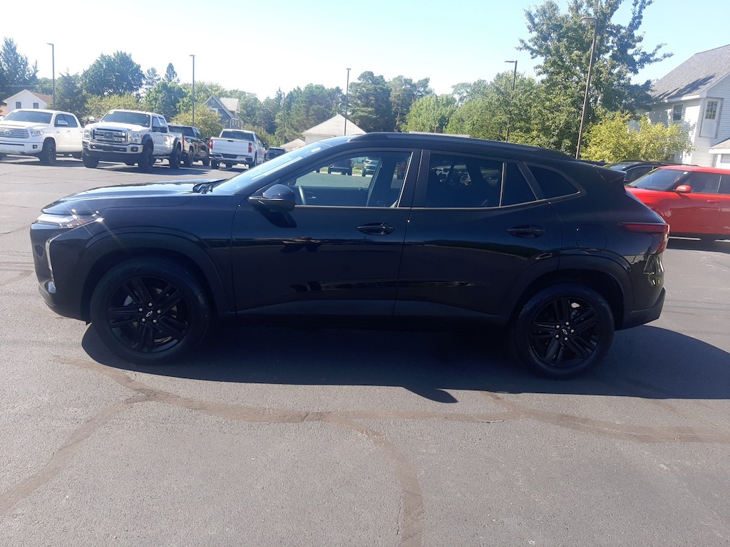 Used 2024 Chevrolet Trax Activ SUV