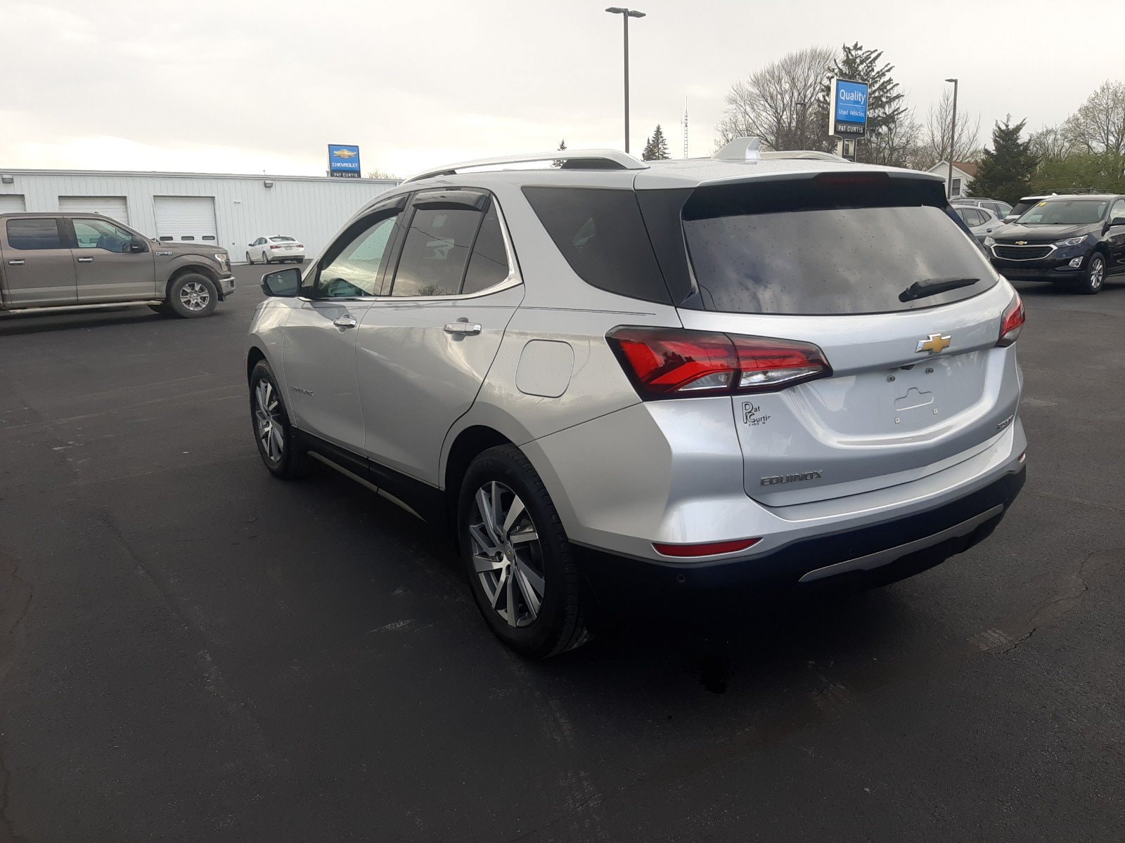 Used 2022 Chevrolet Equinox Premier with VIN 2GNAXNEV5N6147258 for sale in Caro, MI
