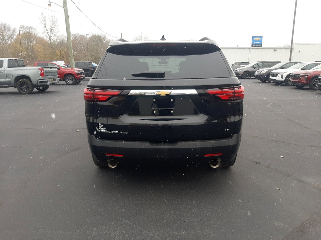 Used 2023 Chevrolet Traverse LT Leather SUV