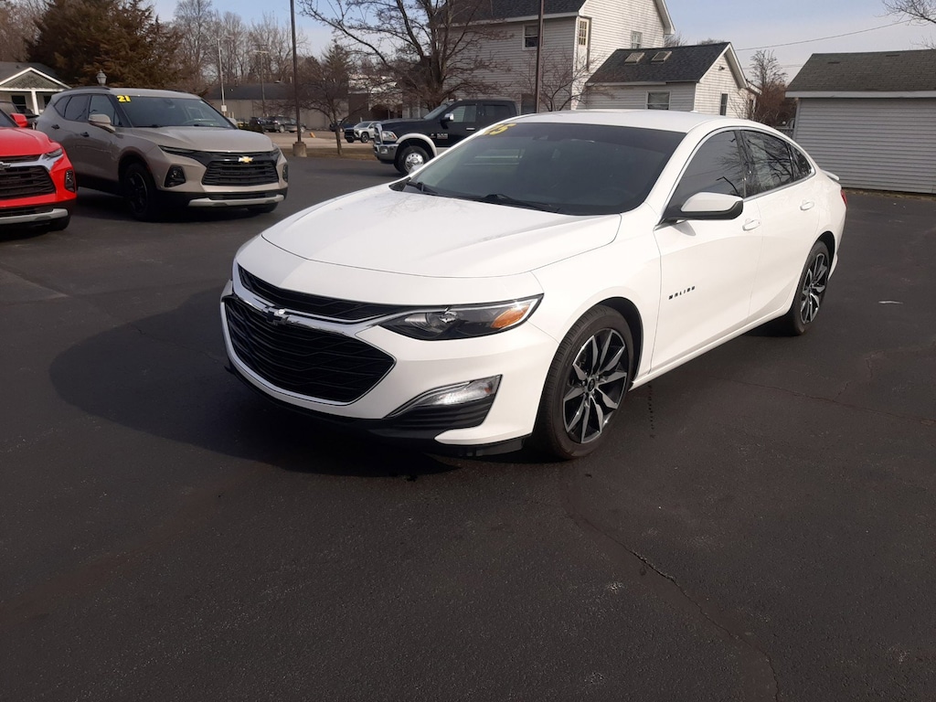 Used 2025 Chevrolet Malibu RS Car