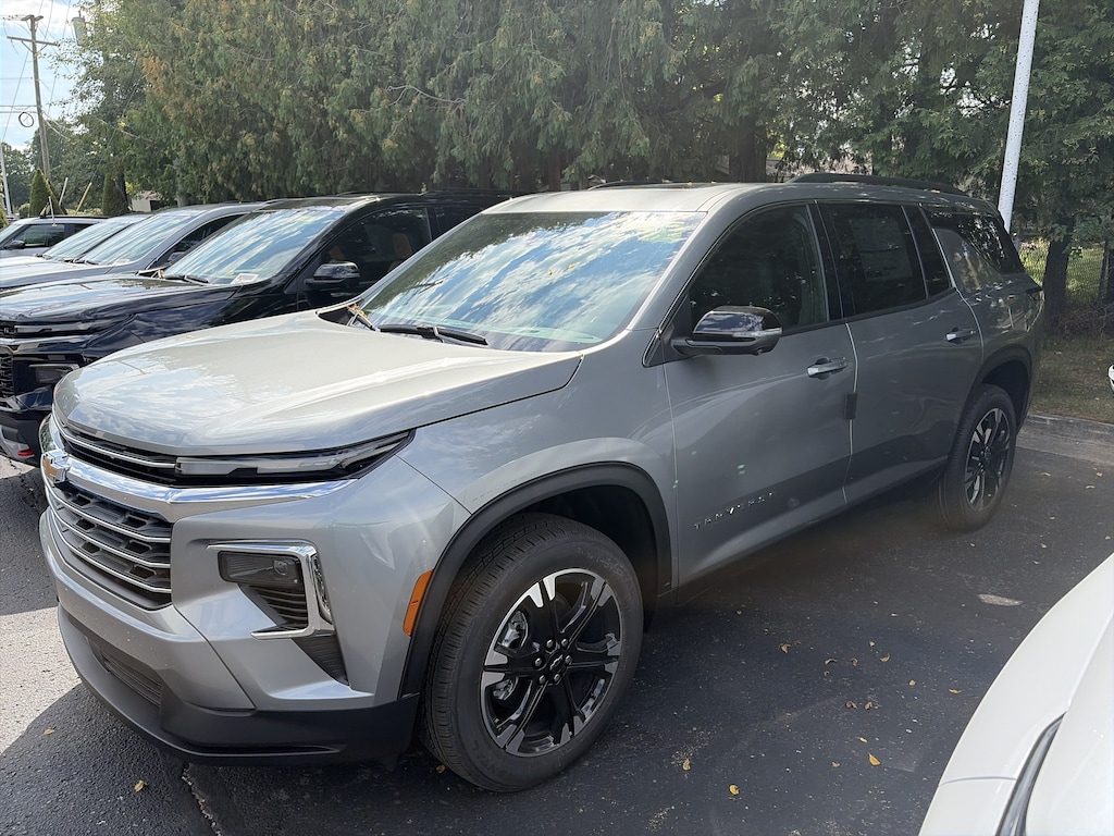New 2027 Chevrolet Traverse LT SUV