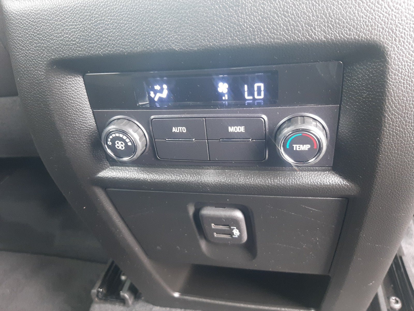 2023 Chevrolet Traverse 1LT - Photo 26