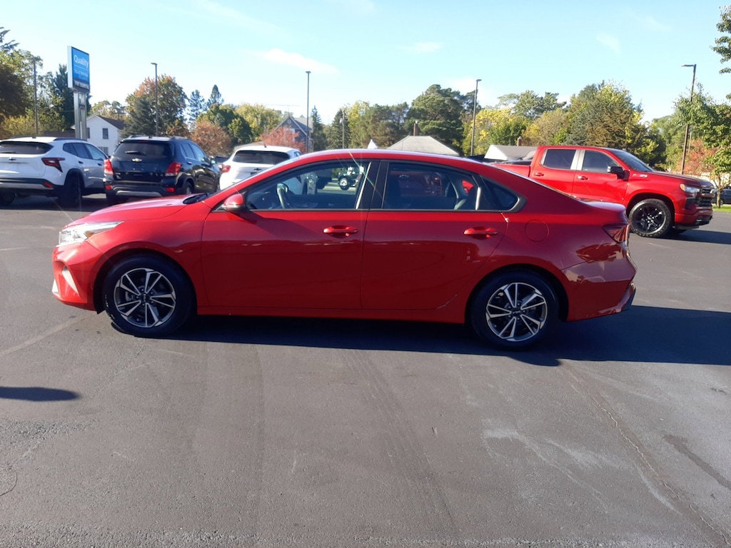 Used 2022 Kia Forte LXS Sedan