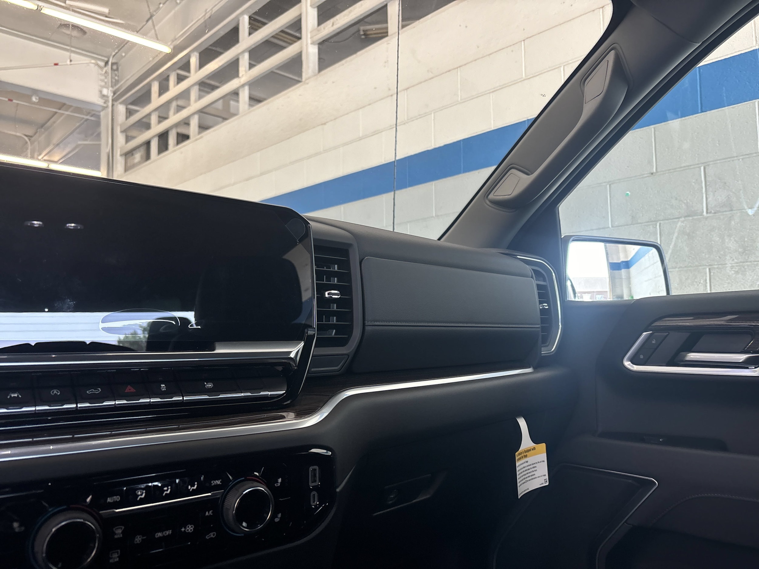 2026 Chevrolet Silverado 1500 LT - Photo 15