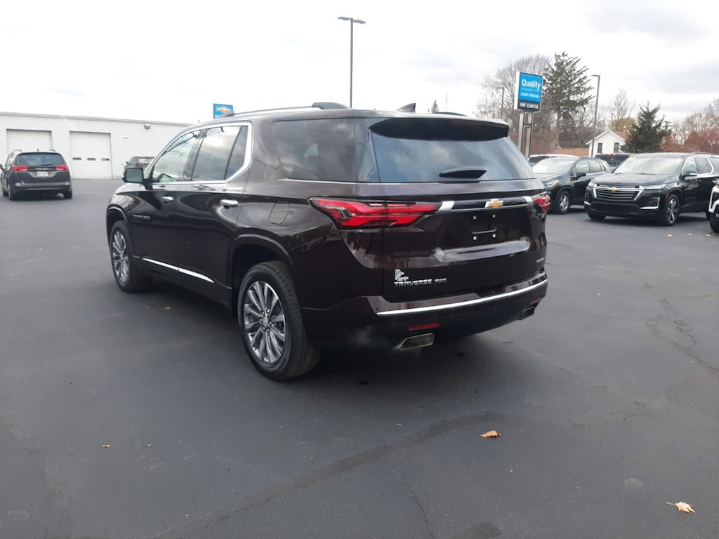 Used 2023 Chevrolet Traverse Premier SUV