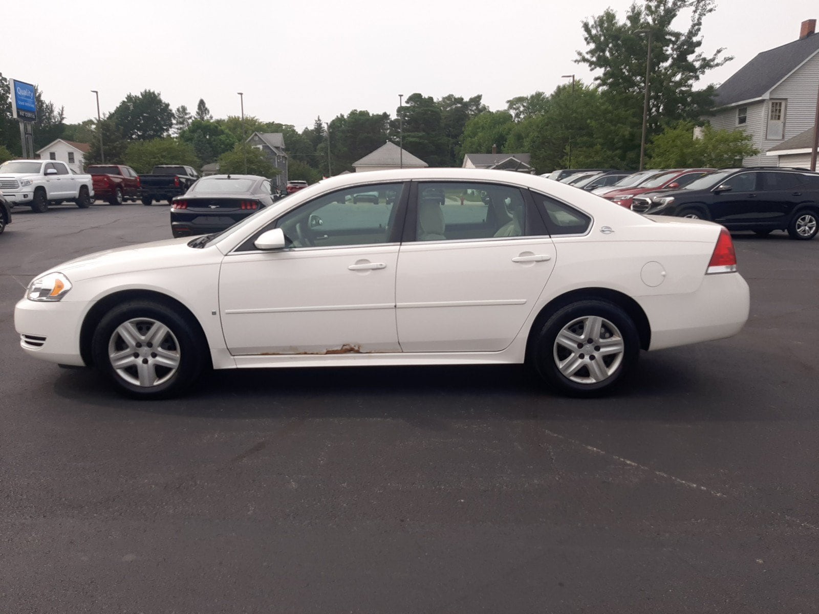 Used 2009 Chevrolet Impala LS with VIN 2G1WB57K291249418 for sale in Caro, MI