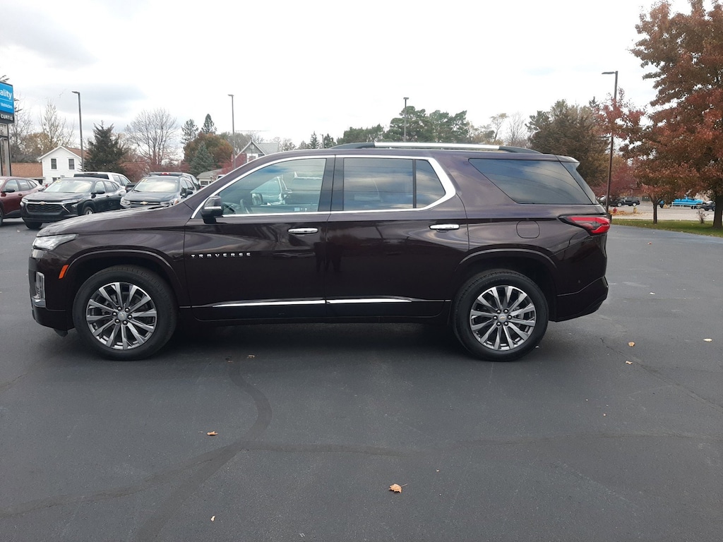 Used 2023 Chevrolet Traverse Premier SUV