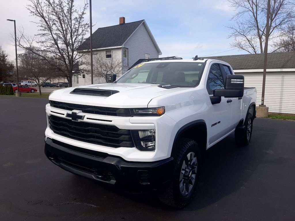 Used 2024 Chevrolet Silverado 2500 HD Custom Truck