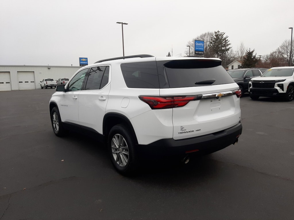 Used 2023 Chevrolet Traverse LT Cloth SUV