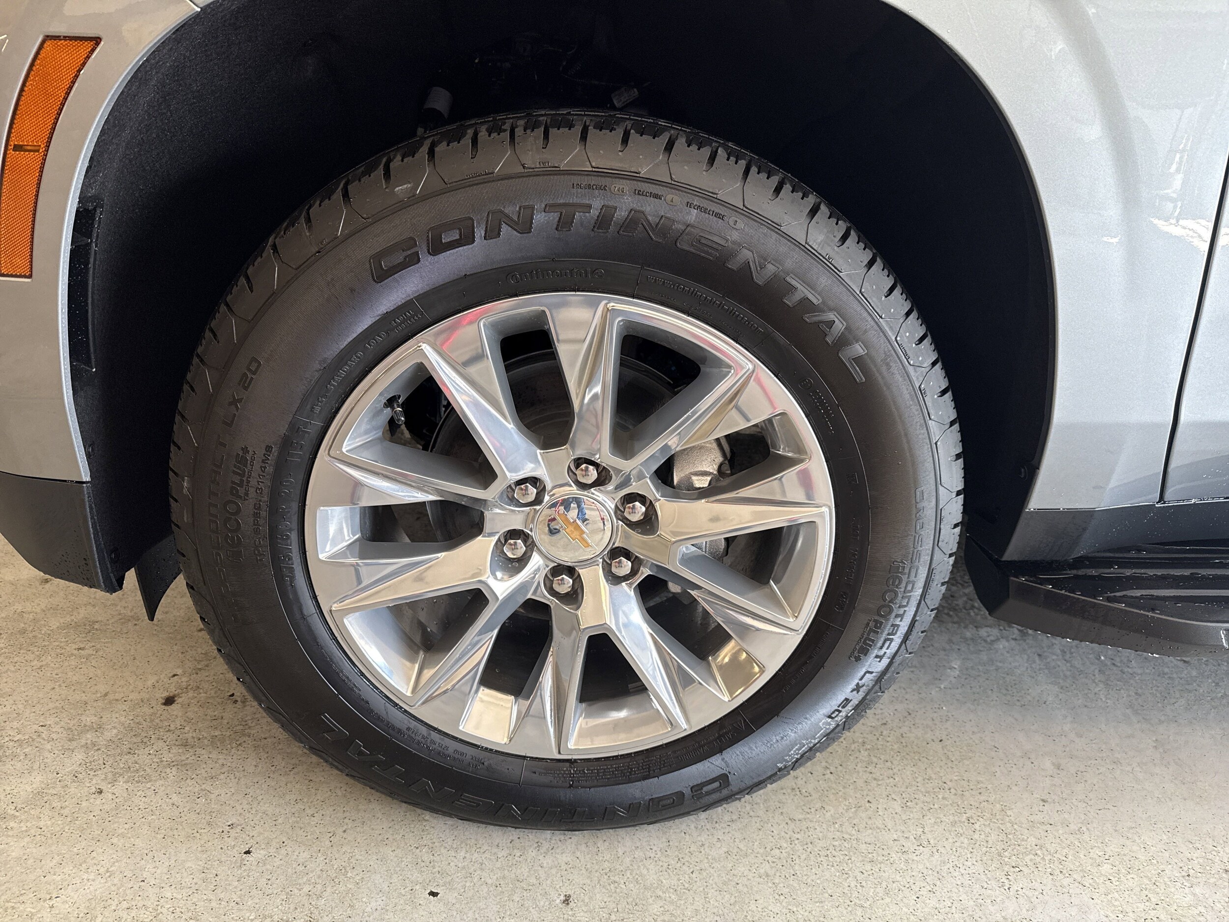 2025 Chevrolet Tahoe Premier photo 3