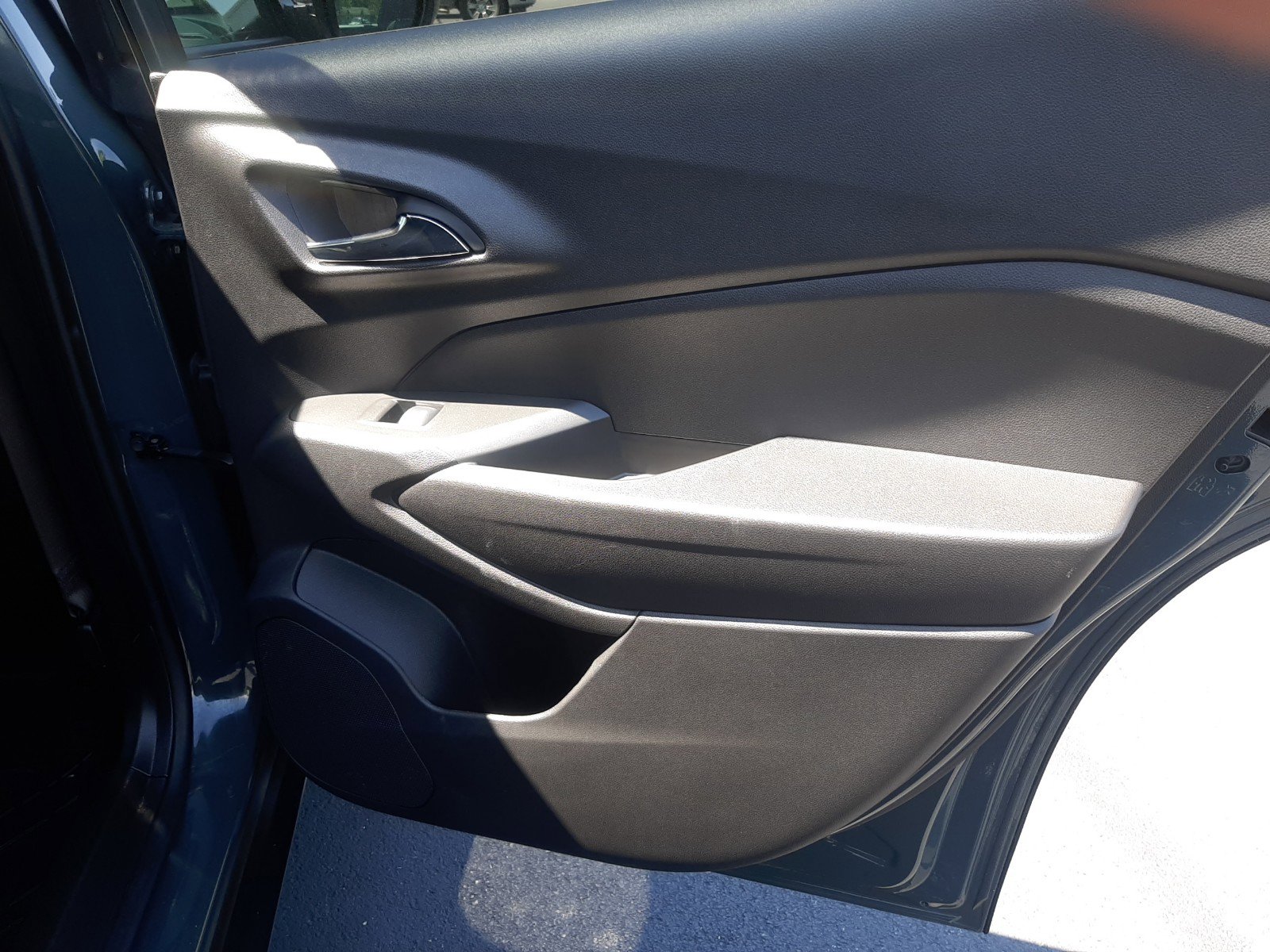 2025 Chevrolet Trax LT - Photo 16