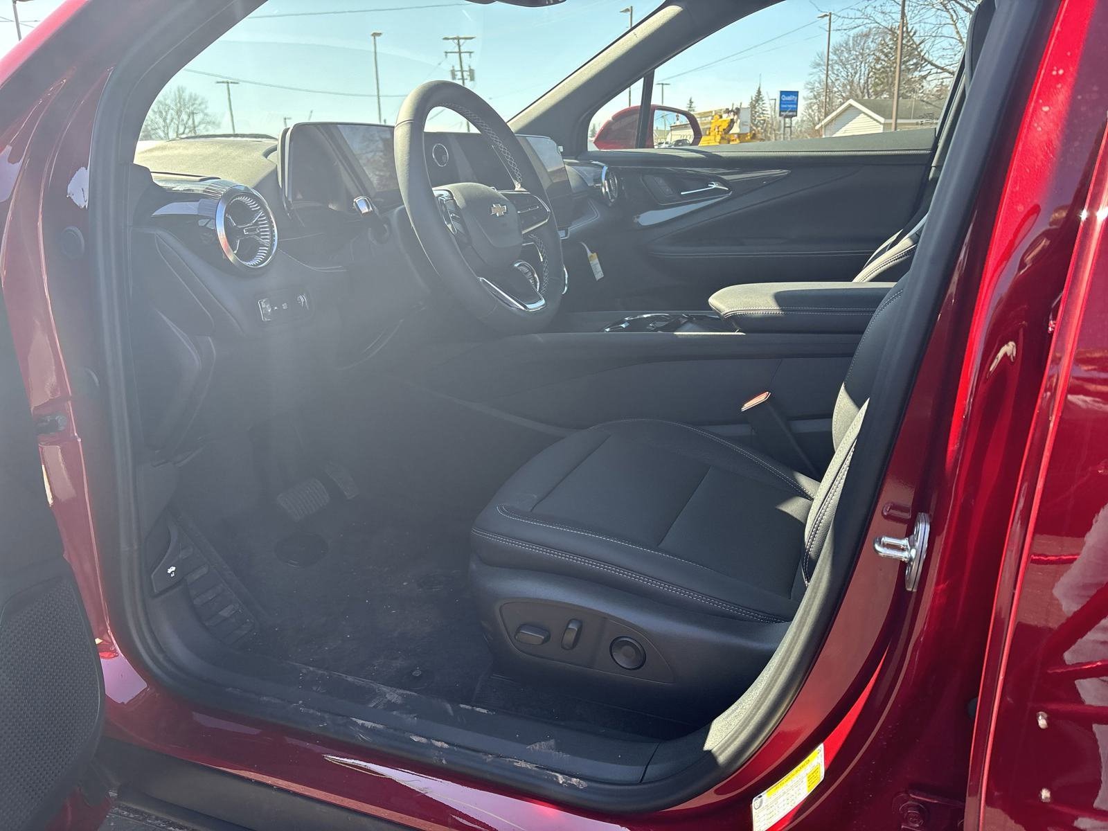 2025 Chevrolet Blazer EV LT - Photo 6