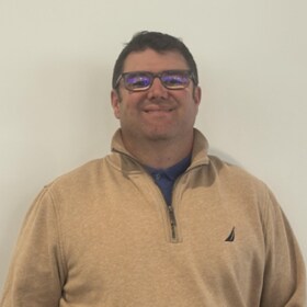 Staff member Dan Curtis from ID_9551e4