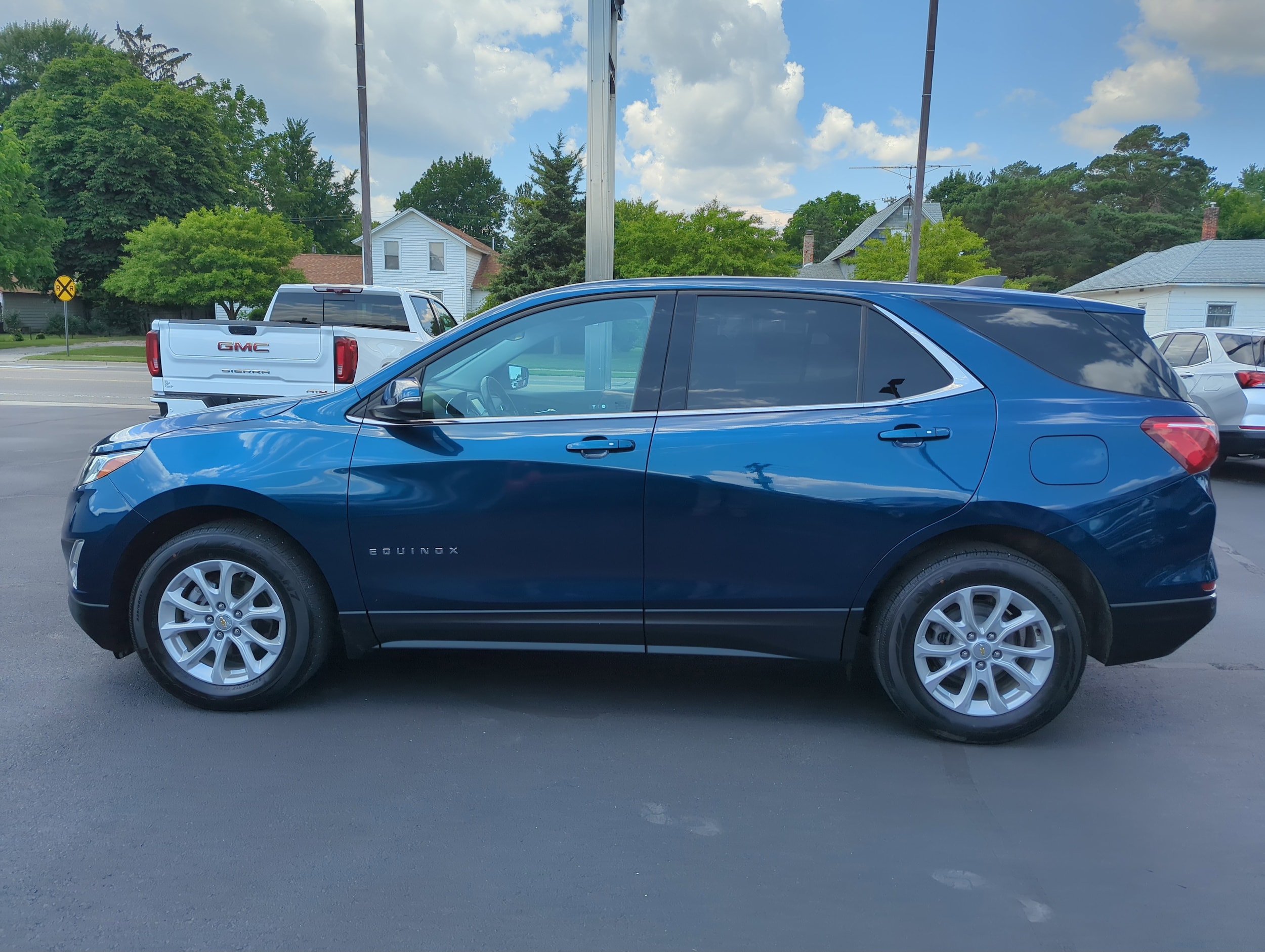 Used 2019 Chevrolet Equinox LT with VIN 2GNAXKEV5K6209509 for sale in Caro, MI