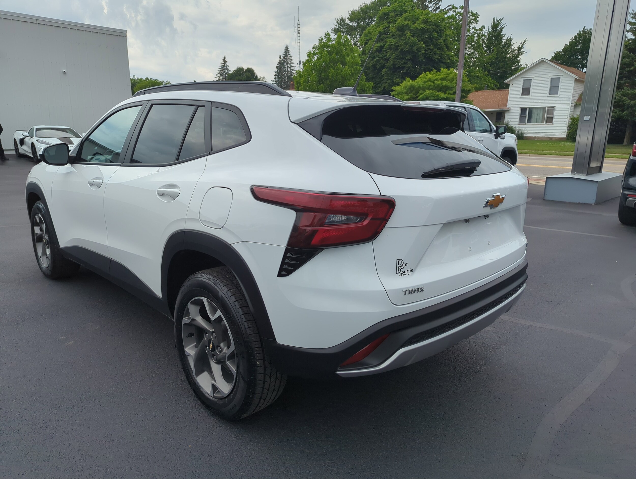 2024 Chevrolet Trax LT photo 3