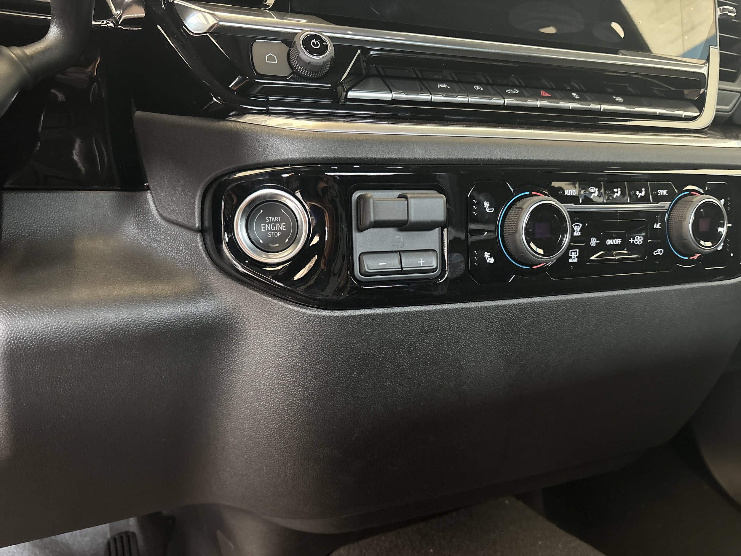 2026 Chevrolet Silverado 1500 LT - Photo 11