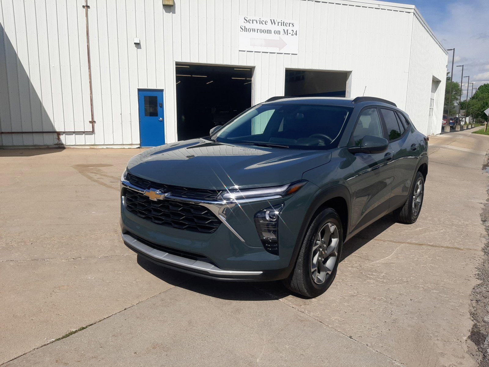 2025 Chevrolet Trax LT's photo