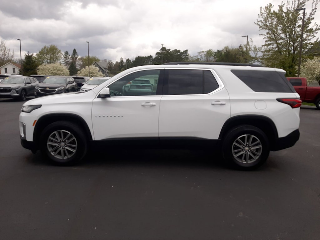 Used 2023 Chevrolet Traverse LT Cloth SUV