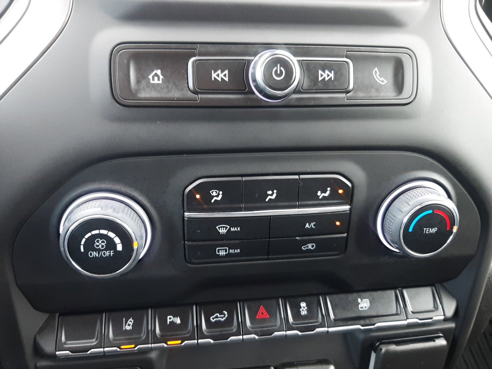2024 Chevrolet Silverado 2500HD Custom - Photo 29