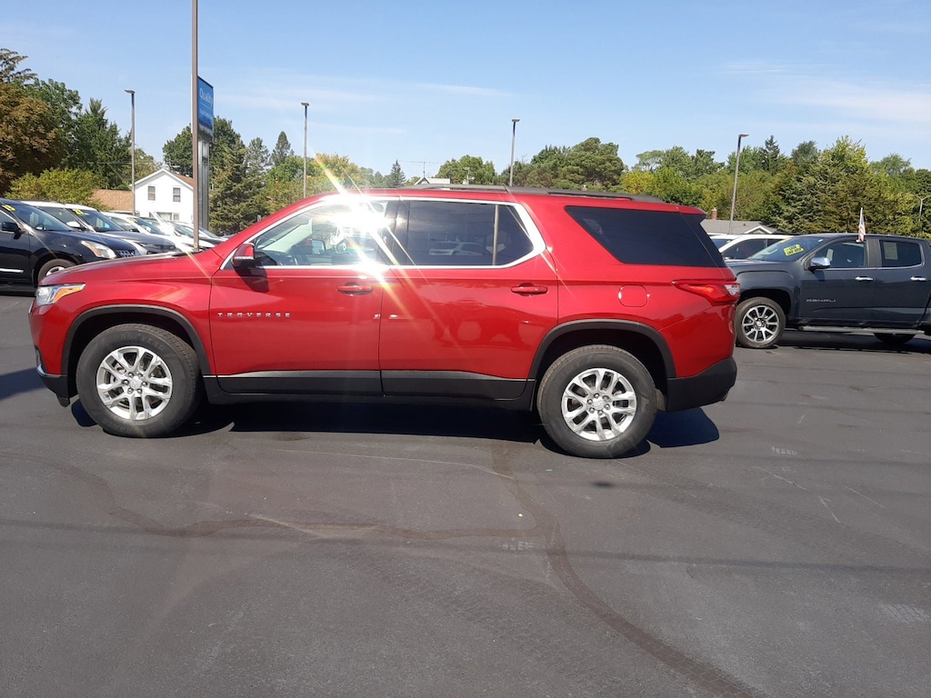 Used 2020 Chevrolet Traverse LT Cloth SUV