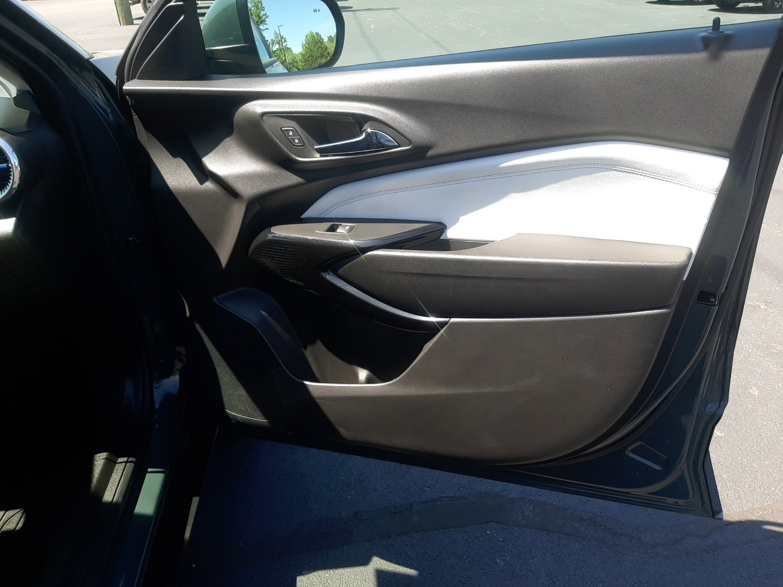 2025 Chevrolet Trax LT - Photo 12