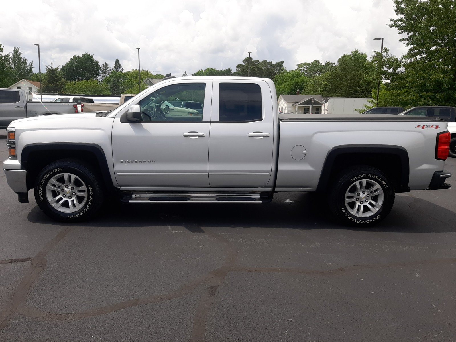 Used 2015 Chevrolet Silverado 1500 LT with VIN 1GCVKREC0FZ164814 for sale in Caro, MI