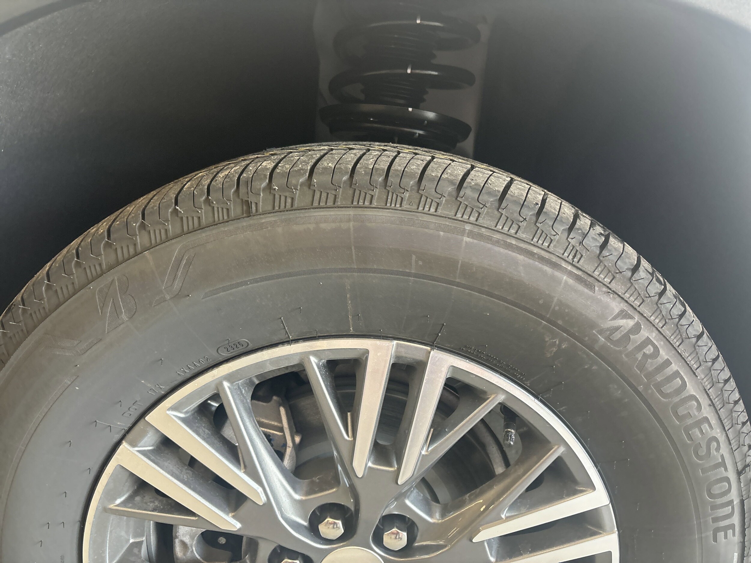 2025 Chevrolet Traverse photo 4