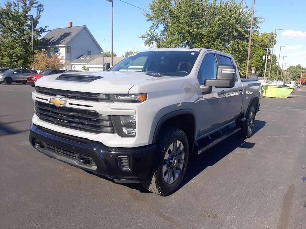 Used 2025 Chevrolet Silverado 2500 HD Custom Truck
