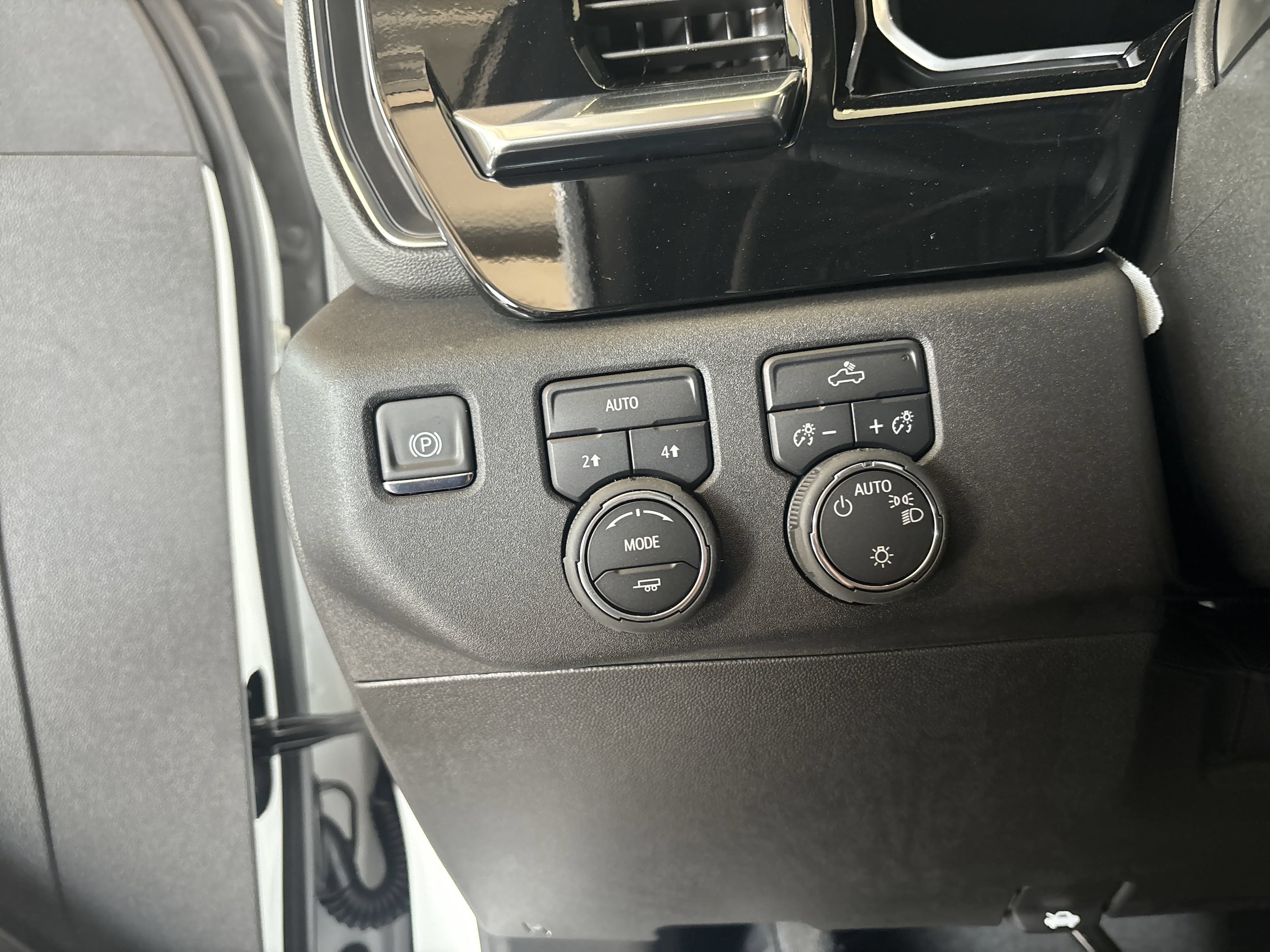 2026 Chevrolet Silverado 1500 LT - Photo 9