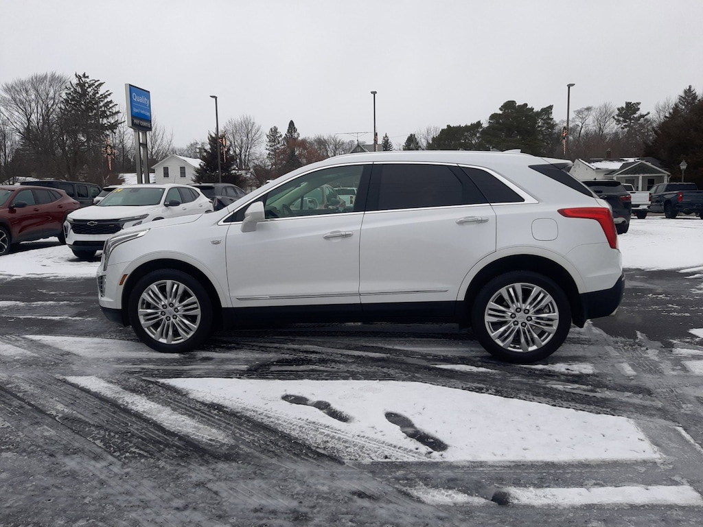 Used 2019 CADILLAC XT5 Premium Luxury FWD SUV
