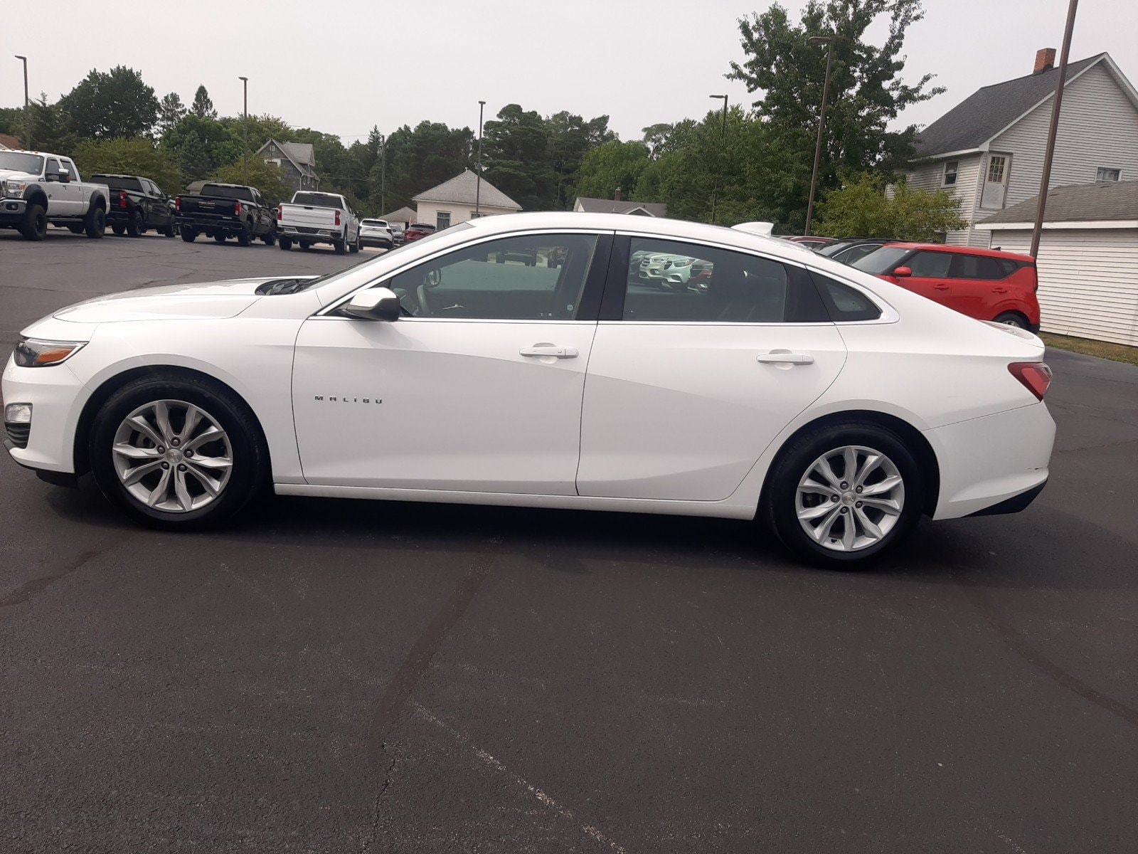 Used 2019 Chevrolet Malibu 1LT with VIN 1G1ZD5ST5KF199944 for sale in Caro, MI