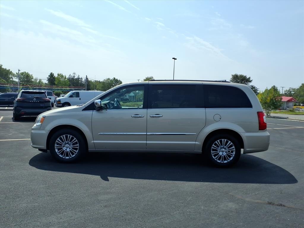 Used 2013 Chrysler Town & Country Touring-L Van LWB Passenger Van