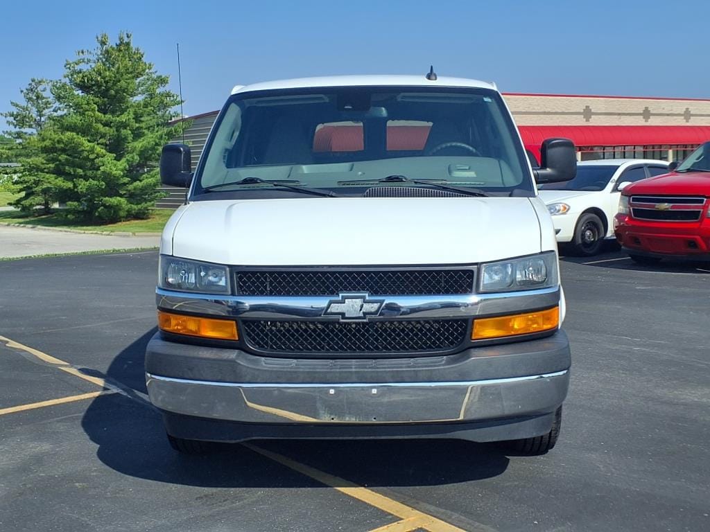 2019 Chevrolet Express Passenger LT - Photo 20