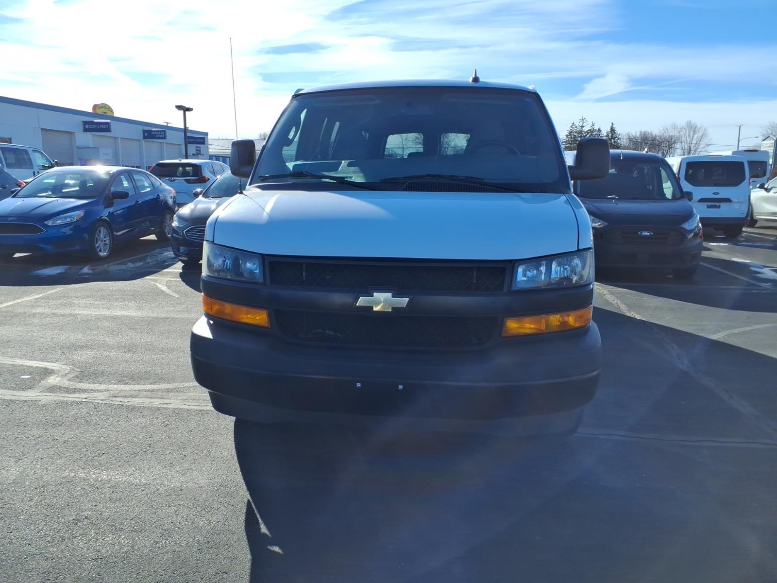 2022 Chevrolet Express Passenger LS - Photo 6