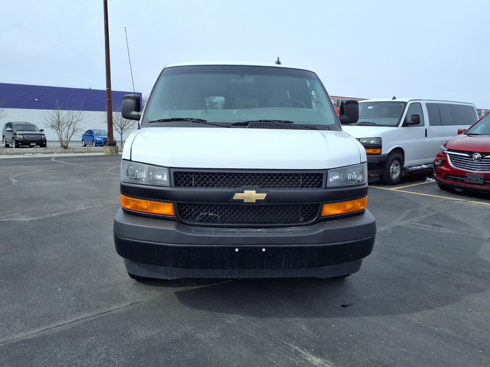 2022 Chevrolet Express Passenger LS - Photo 23