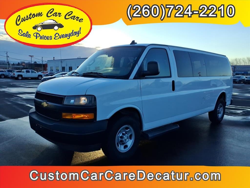 2023 Chevrolet Express Passenger LS's photo