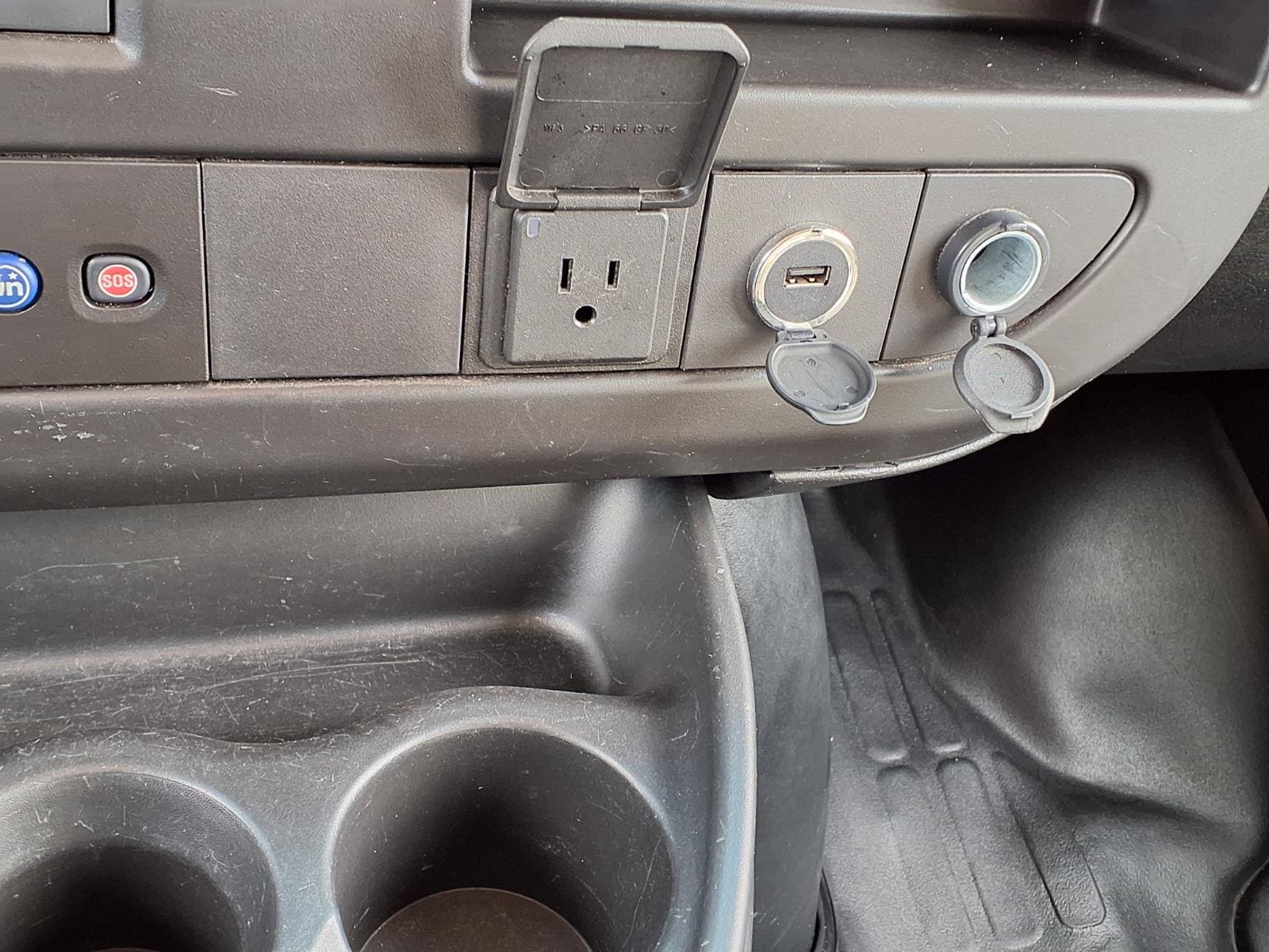 2022 Chevrolet Express Passenger LS - Photo 16
