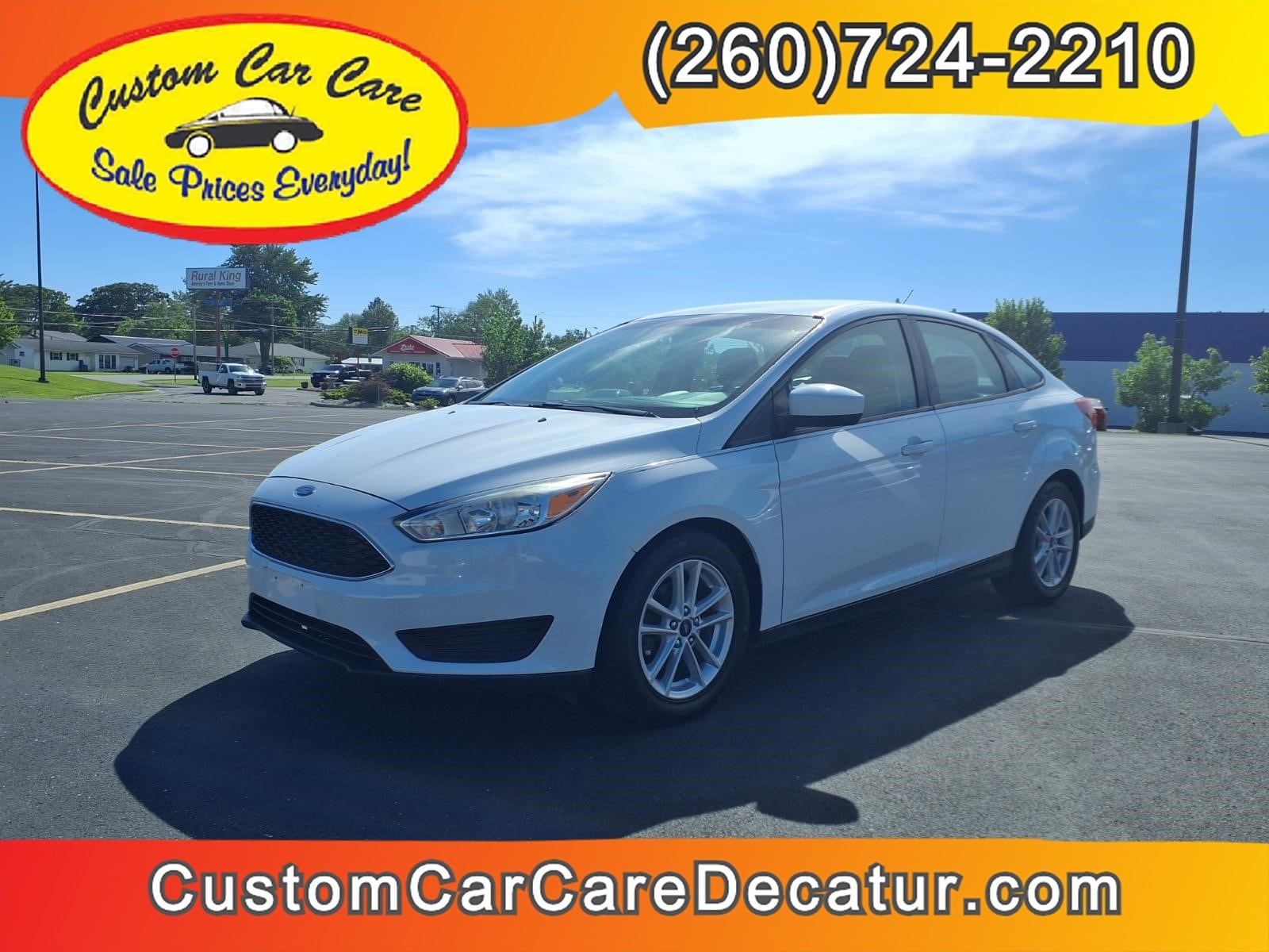 2018 Ford Focus Sedan SE's photo