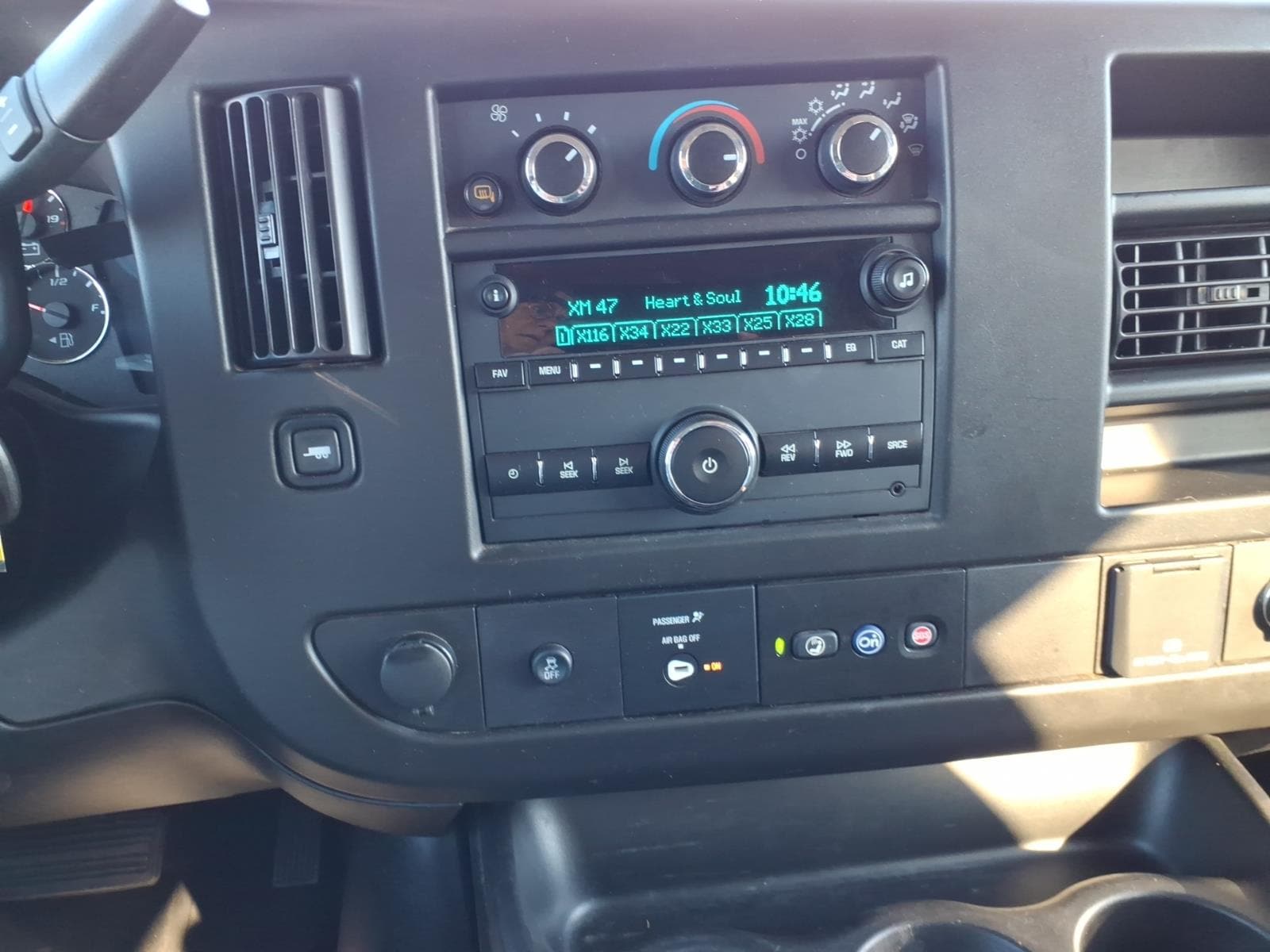 2022 Chevrolet Express Passenger LS - Photo 12