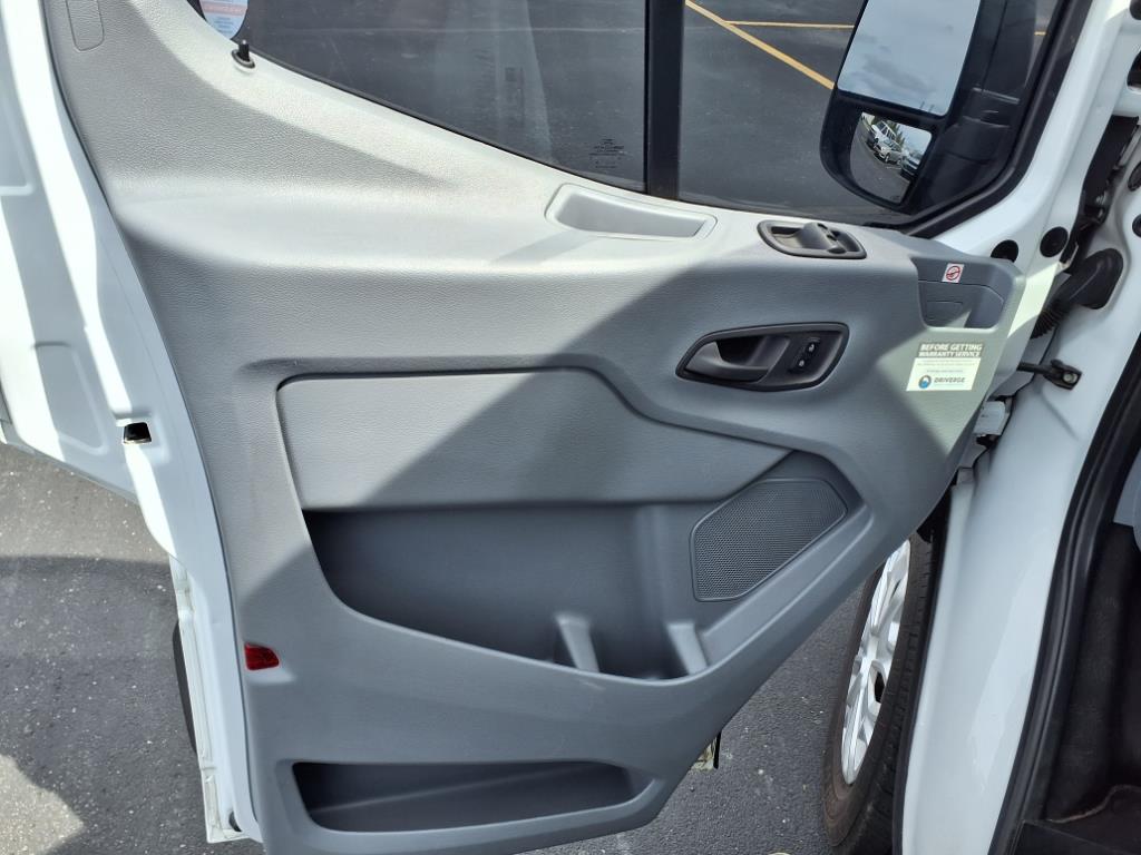 2019 Ford Transit Passenger Van XL - Photo 9