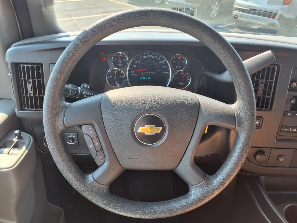 2019 Chevrolet Express Passenger LT - Photo 15