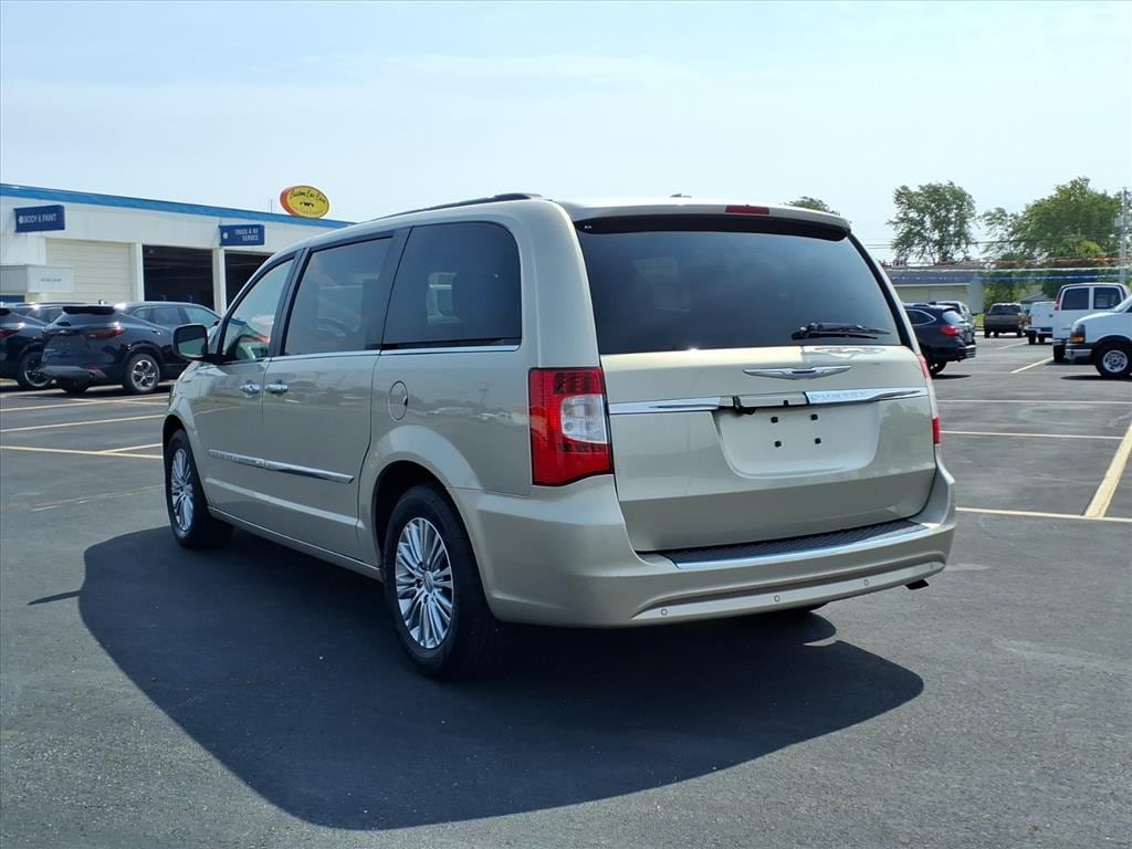 Used 2013 Chrysler Town & Country Touring-L Van LWB Passenger Van