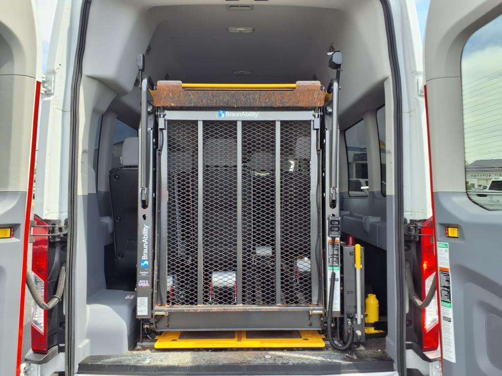 2019 Ford Transit Passenger Van XL - Photo 7